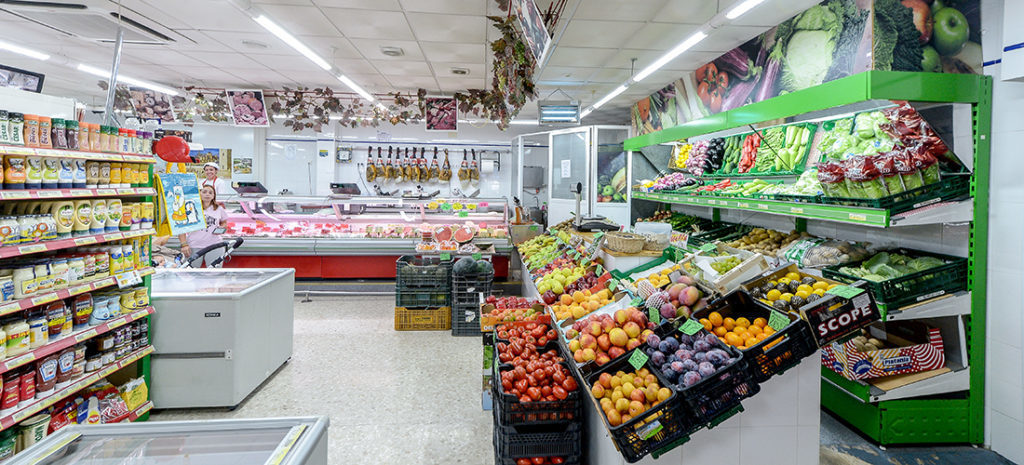 interior supermercado alsara