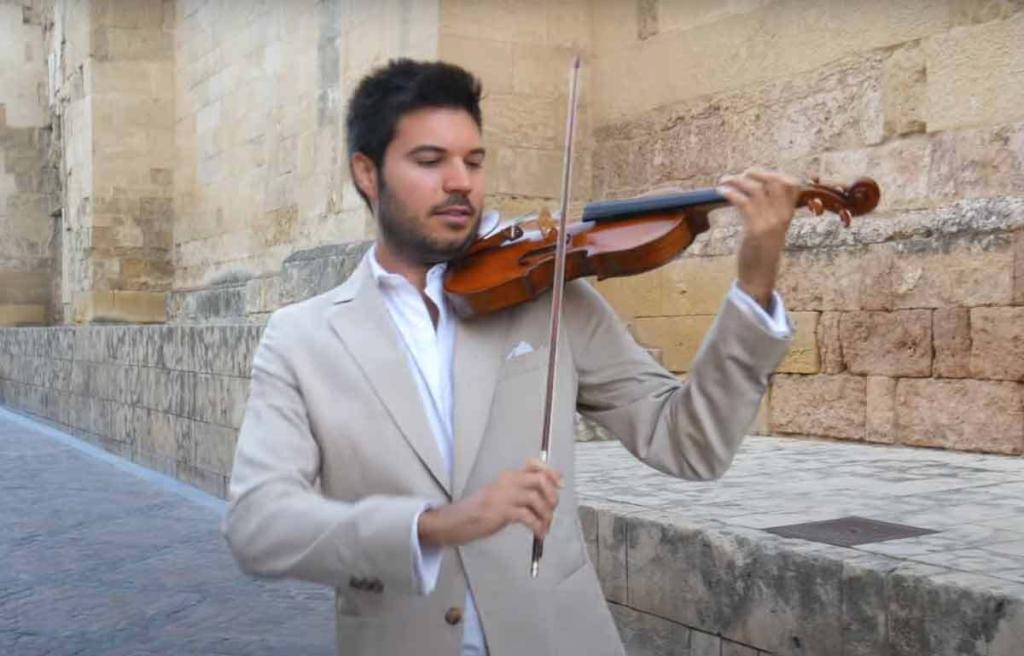 Alsara colabora con Paco Montalvo en la presentación de ‘Calleja del Pañuelo’, dedicado a Córdoba 1 Alsara colabora con Paco Montalvo en la presentación de ‘Calleja del Pañuelo’, dedicado a Córdoba 1