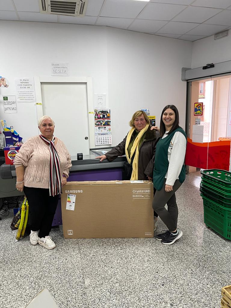 Supermercados Alsara comparte ilusión. Pincha y descubre a los afortunados ganadores de nuestro sorteo. 33 Supermercados Alsara comparte ilusión. Pincha y descubre a los afortunados ganadores de nuestro sorteo. 33